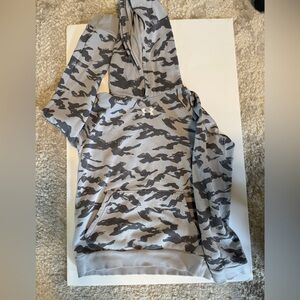 Under Armour Light Gray Patterned Hoodie